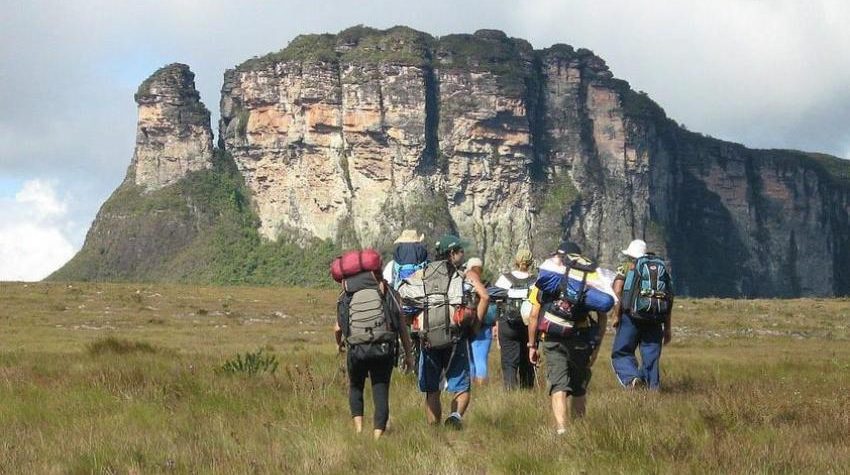 Saiba mais sobre as contribuições das trilhas de longo curso para o turismo de natureza