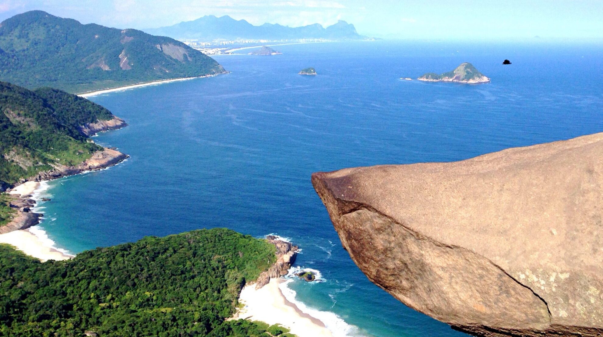Pedra do Telégrafo está entre os 25 melhores passeios na natureza em ranking mundial de turistas
